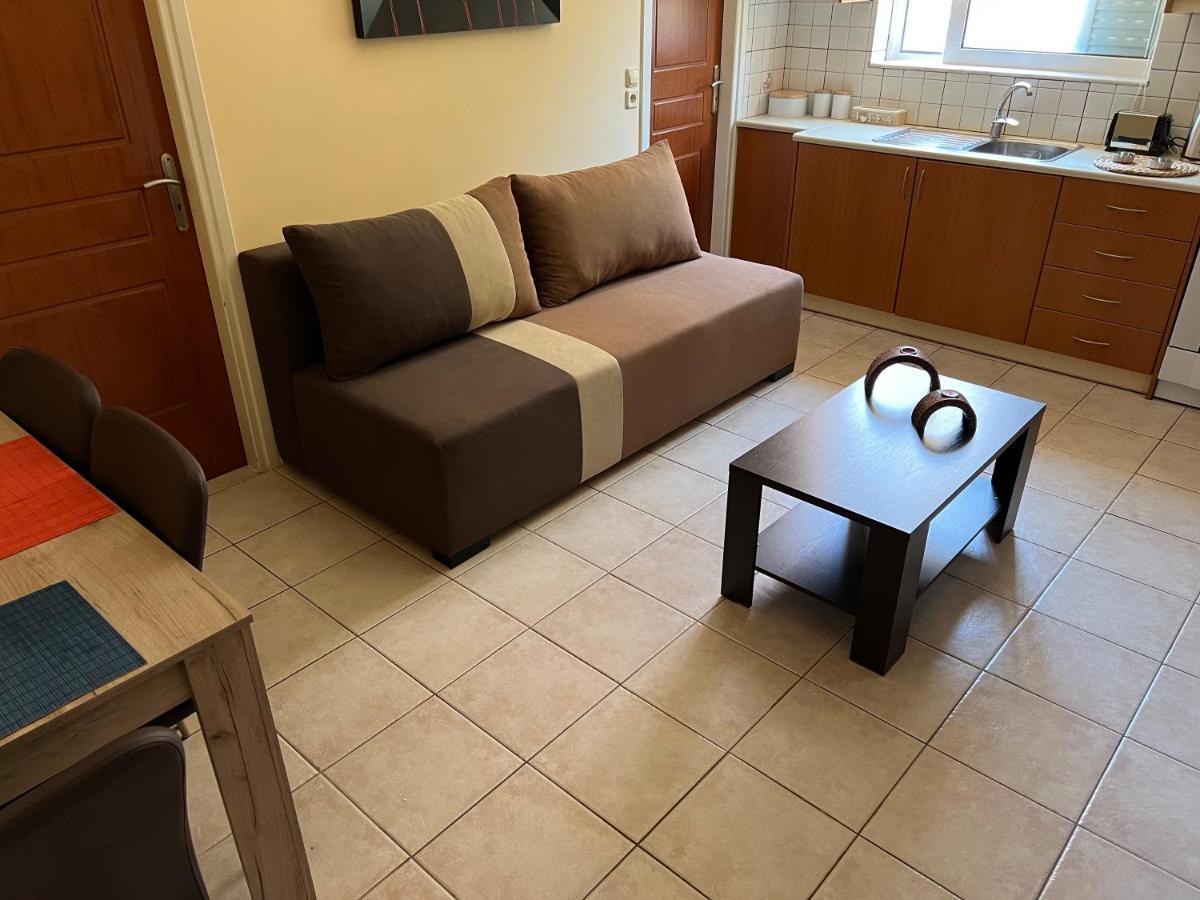 Bessis Apartments Kalamata Exterior foto